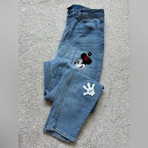 Disney Her Universe Minnie Mouse Jeans. Size 9 😍